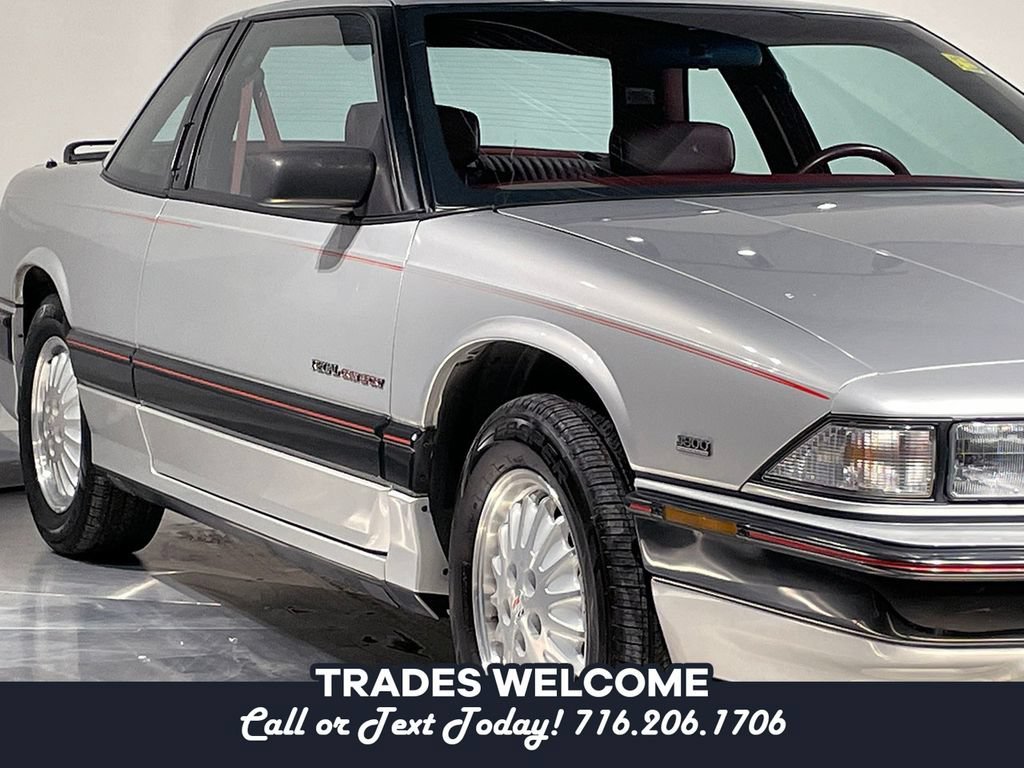 Used 1991  Buick Custom image 25