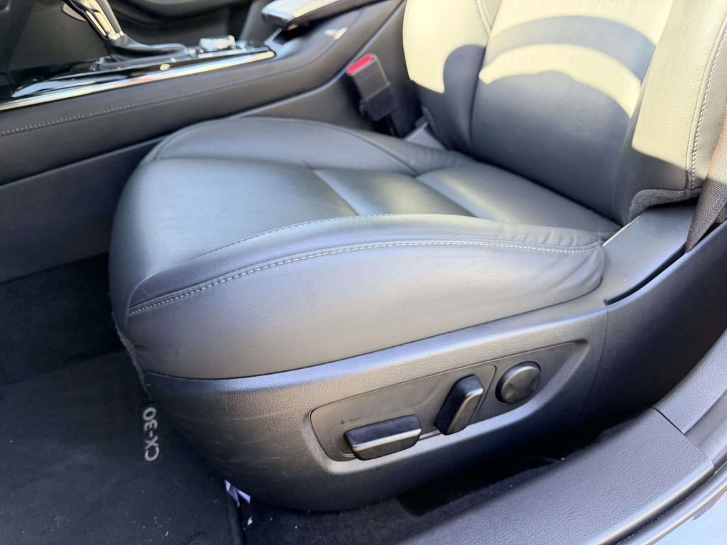 Used 2025 Machine Gray Metallic Mazda 2.5 S Preferred Package image 17