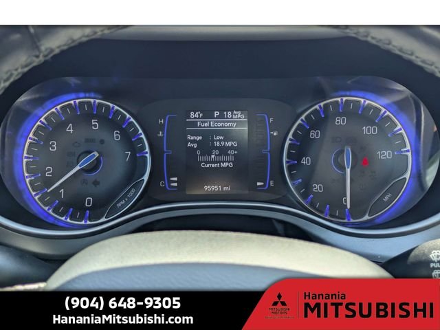 Used 2020 Red Chrysler Touring L image 31