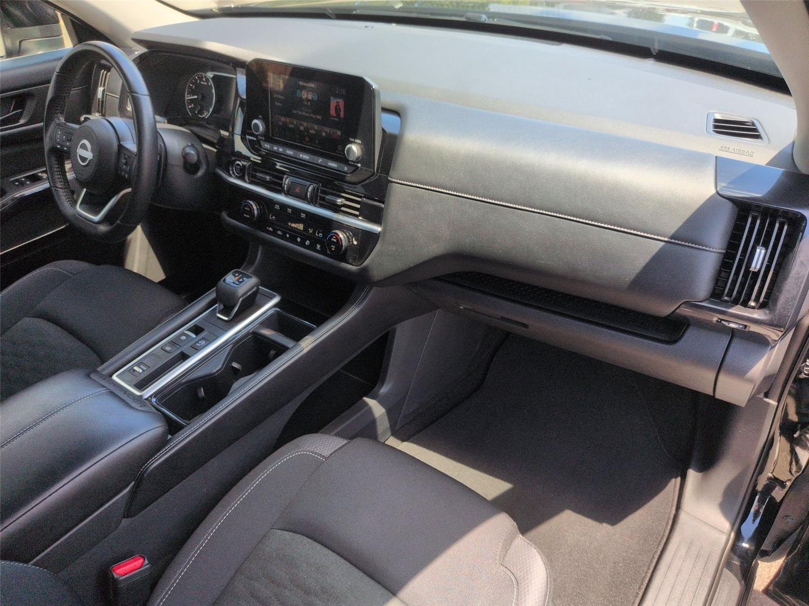 Used 2024  NISSAN SV image 39