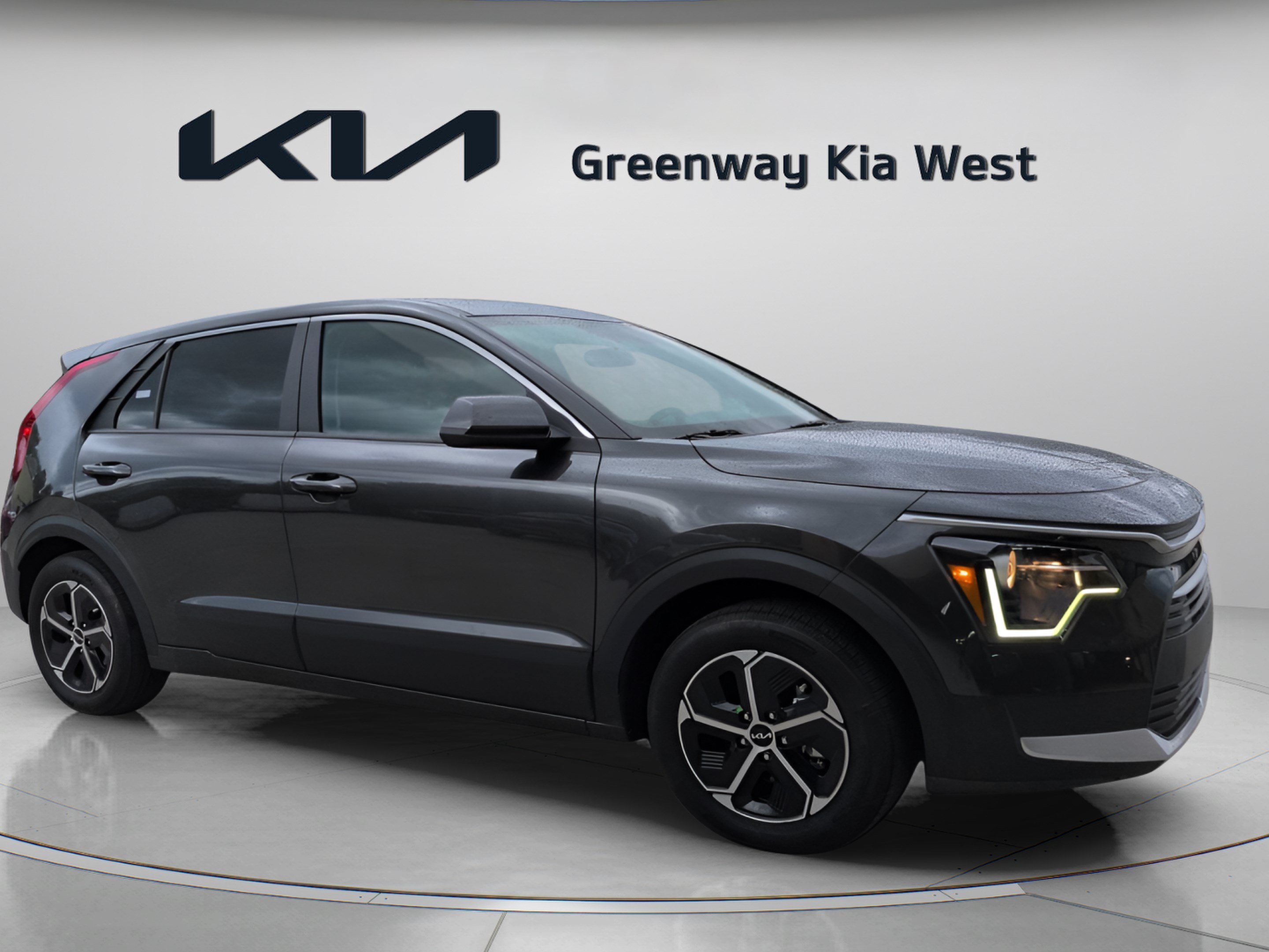 Certified Used 2024 Graphite Gray Kia LX image 1