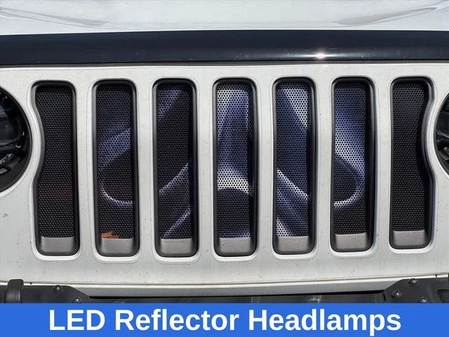 Used 2018 White Jeep Unlimited Rubicon image 29