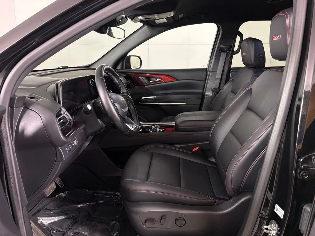 Used 2025 Black Chevrolet Z71 image 16