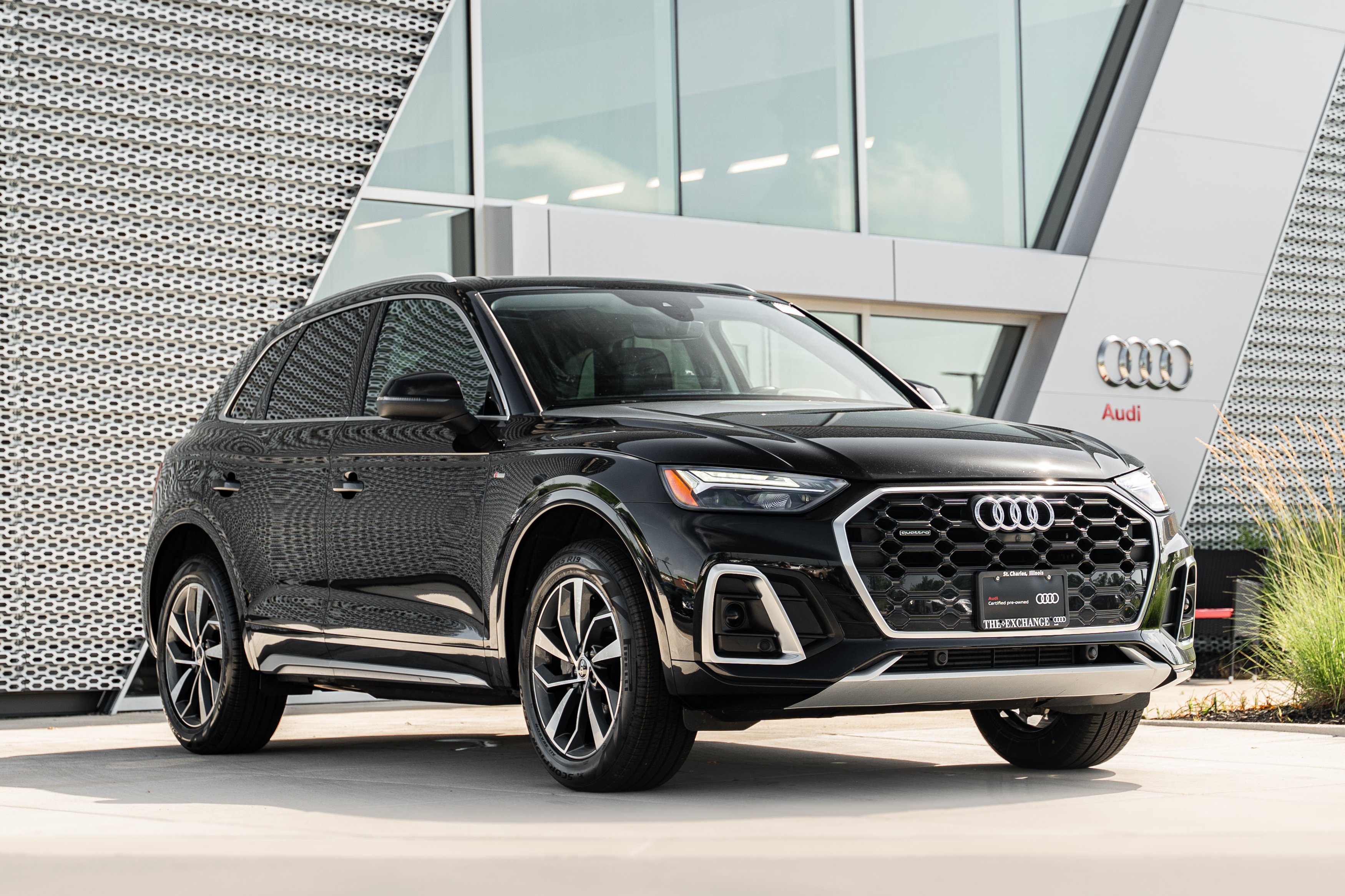 2024 Audi Q5 45 Premium Plus's photo