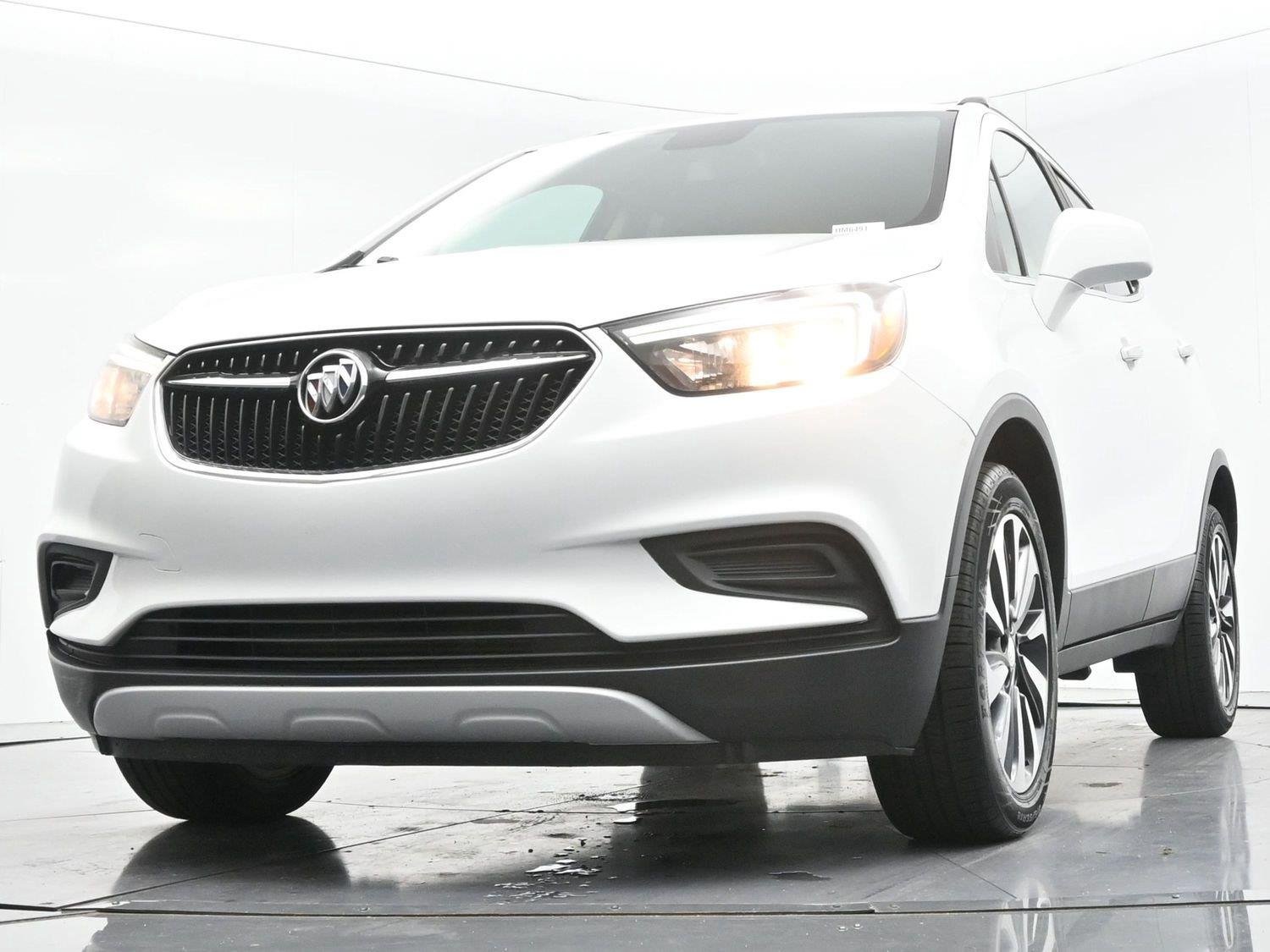 Used 2021 Summit White Buick Preferred image 41