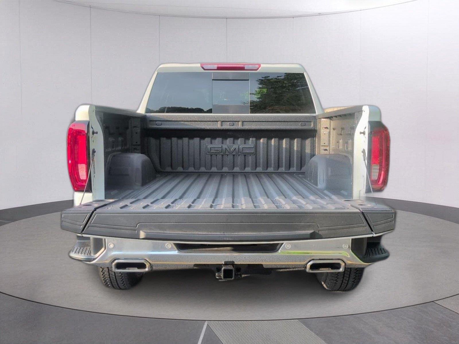New 2026 Summit White GMC SLT image 5