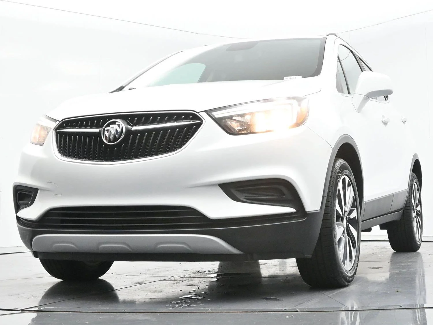 Used 2021 Summit White Buick Preferred image 41