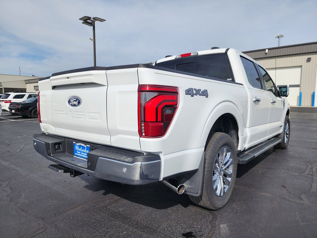 Used 2025 Oxford White Ford LARIAT image 4