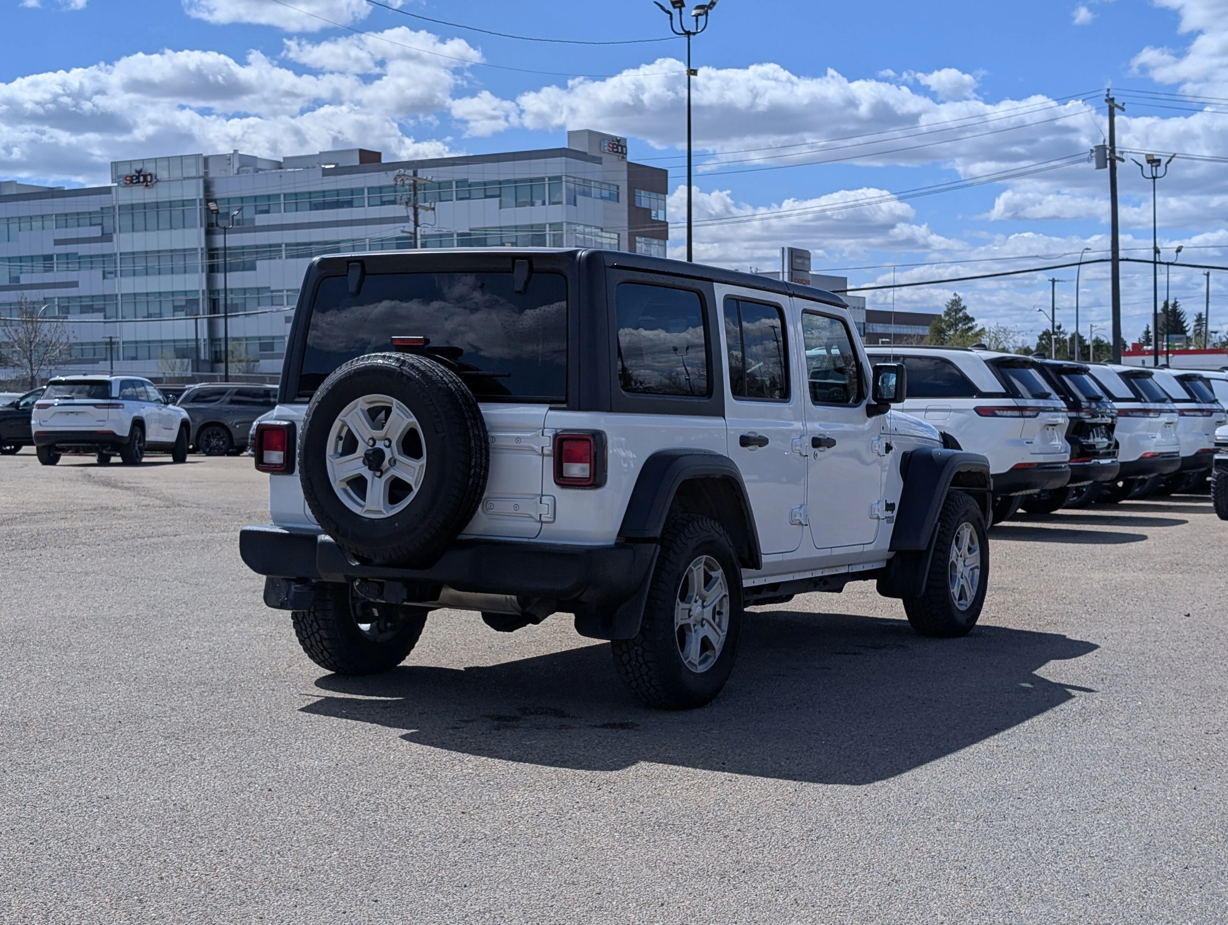 Used 2021 Bright White Jeep Unlimited Sport image 7