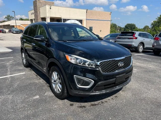 Used 2016 Black Kia LX image 1