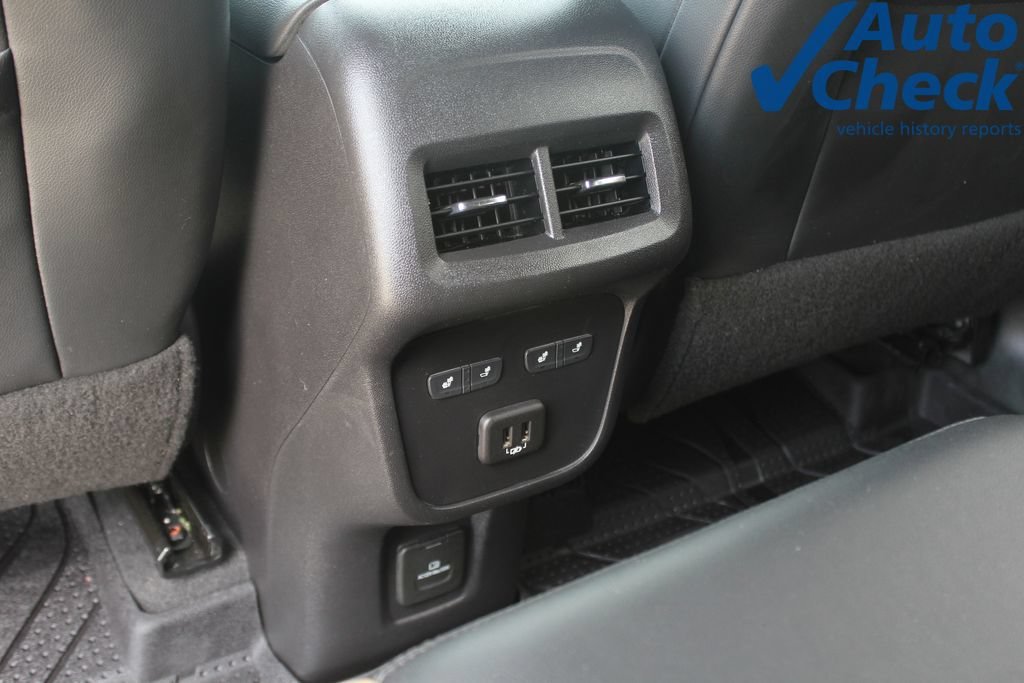 Used 2022 Summit White Chevrolet Premier image 10