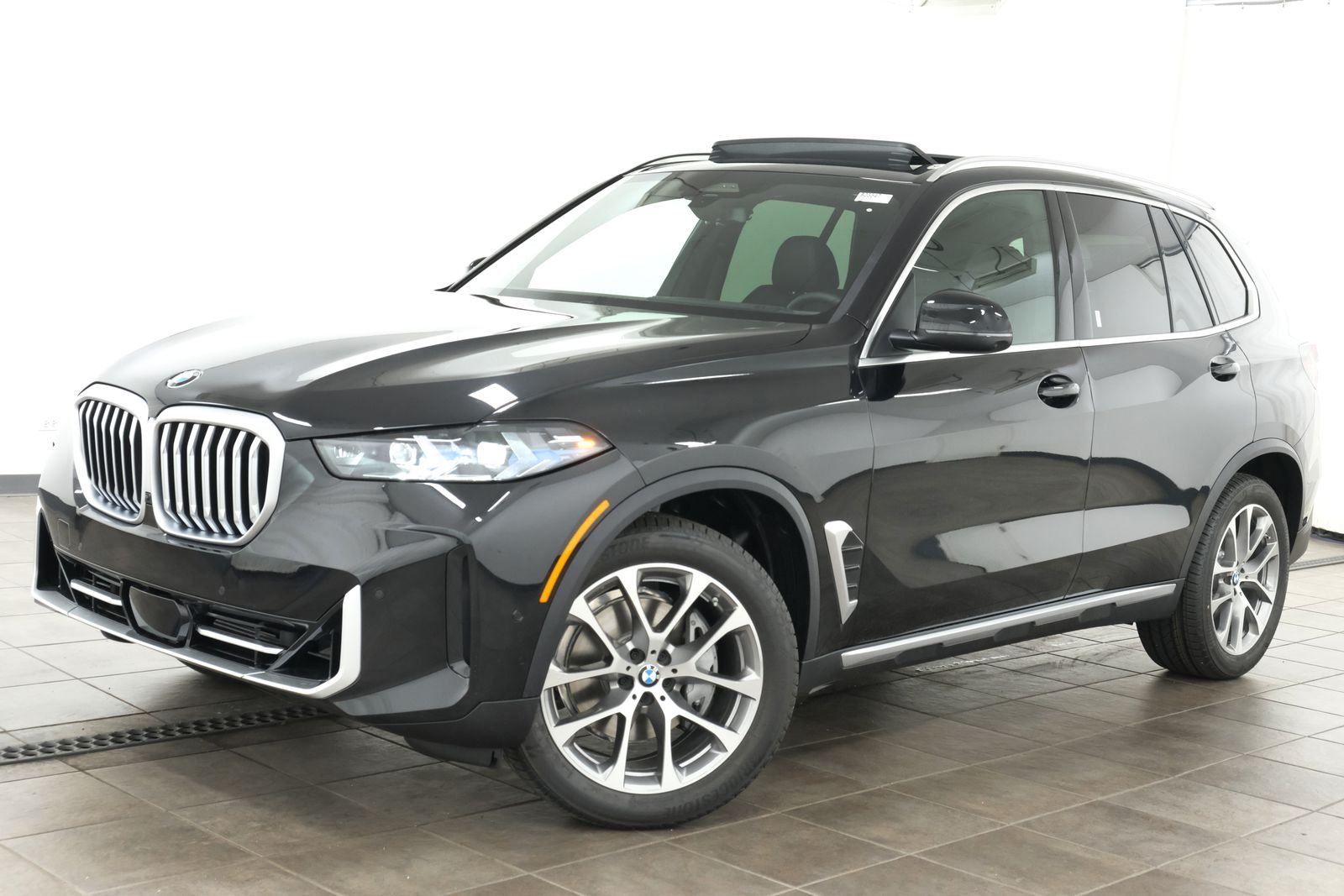 New 2026 Black Sapphire Metallic BMW xDrive40i image 1