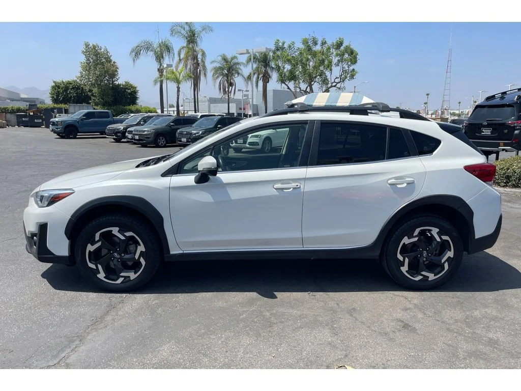Used 2023 CRYSTAL WHITE PEARL Subaru Limited image 2