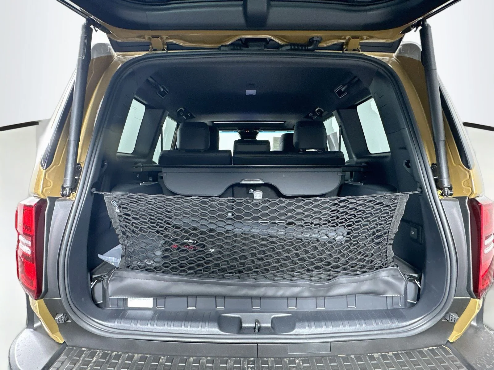 New 2026 Trail Dust/Grayscape <sup>1</sup> Toyota  image 28