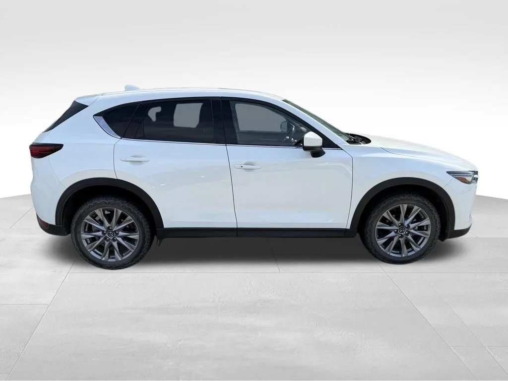 Used 2021 White Mazda Grand Touring image 3