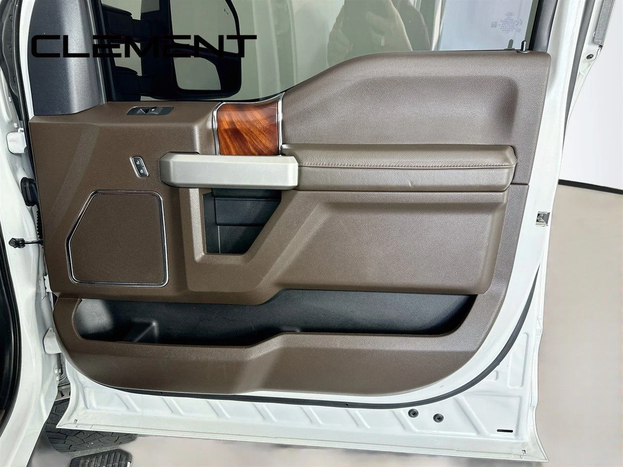 Used 2022 Brown Ford King Ranch image 37