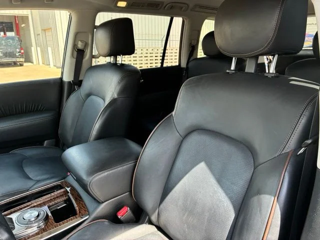Used 2019 Super Black Nissan Platinum image 8