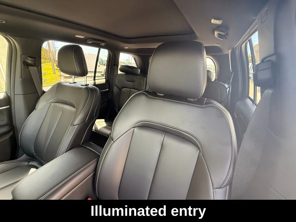 New 2026 Bright White Clear-Coat Exterior Paint Jeep Limited image 23