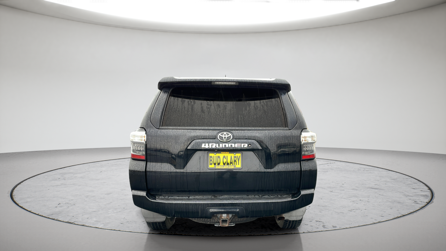 Used 2016 Black Toyota SR5 image 6