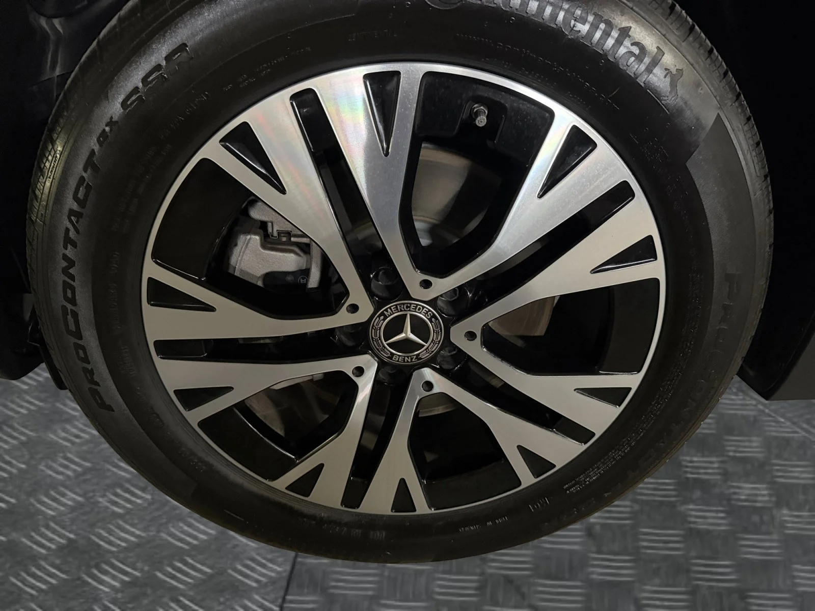 Certified Used 2025 Black Mercedes-Benz GLA 250 image 9