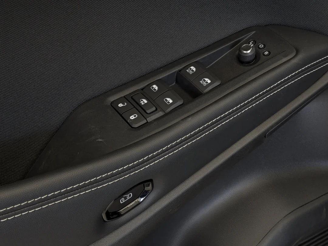 New 2026 Grey Jeep Laredo - - 4x4 - Adaptive Cruise - 12.3 Display - Heated Seats/Wheel - Remote Start & More! image 15