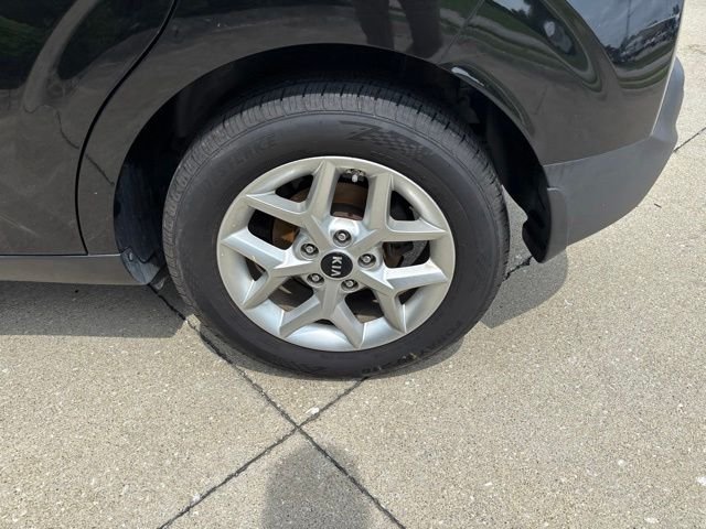 Used 2020 Black Kia S image 11