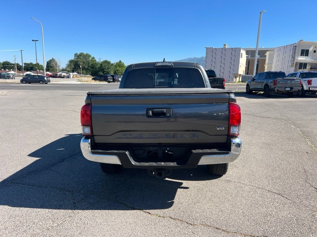 Used 2018 Magnetic Gray Metallic Toyota SR5 image 8