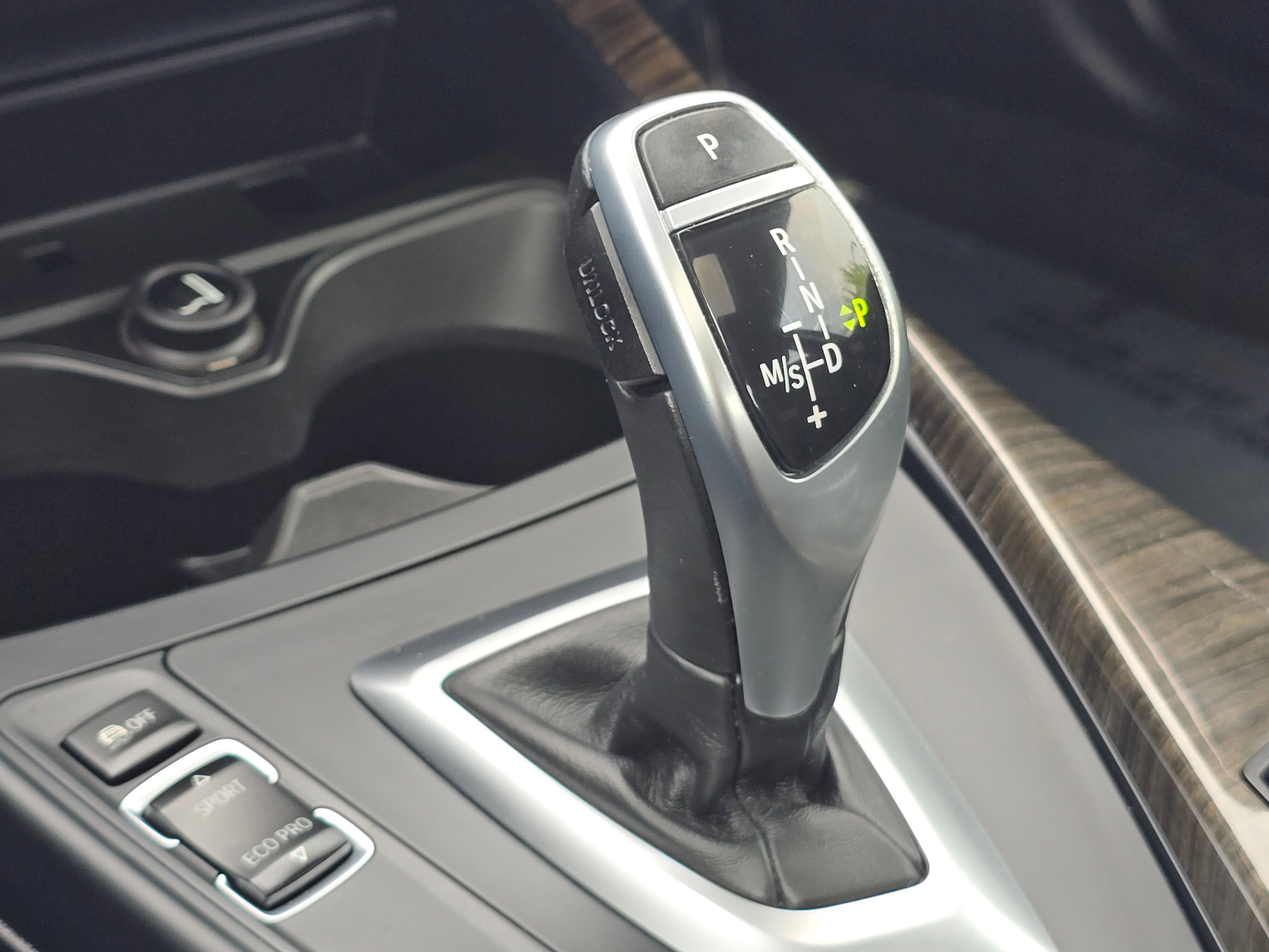 Used 2014  BMW 228i image 29