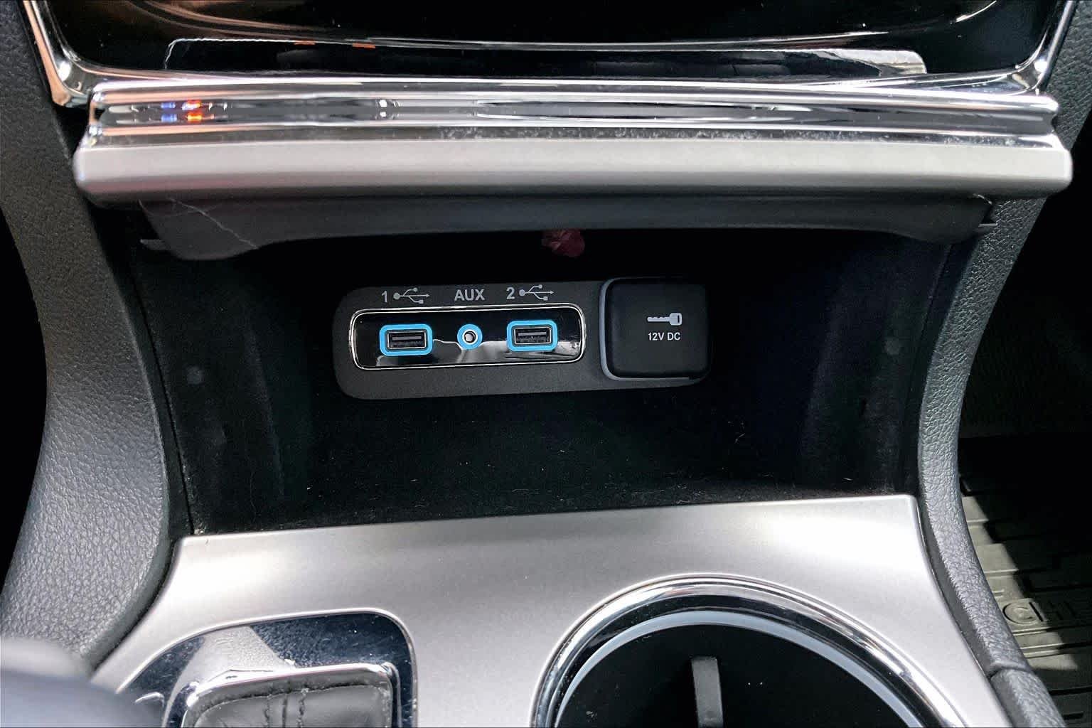 Used 2020 Diamond Black Crystal Pearlcoat Jeep North image 32