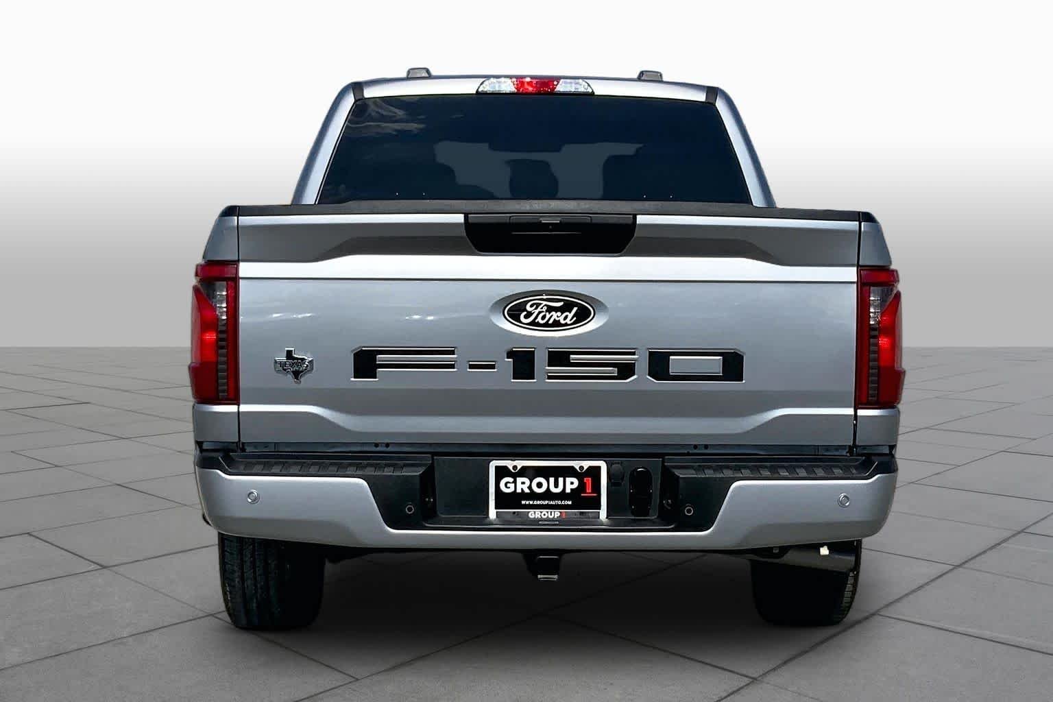 Used 2025 Iconic Silver Ford XLT image 5