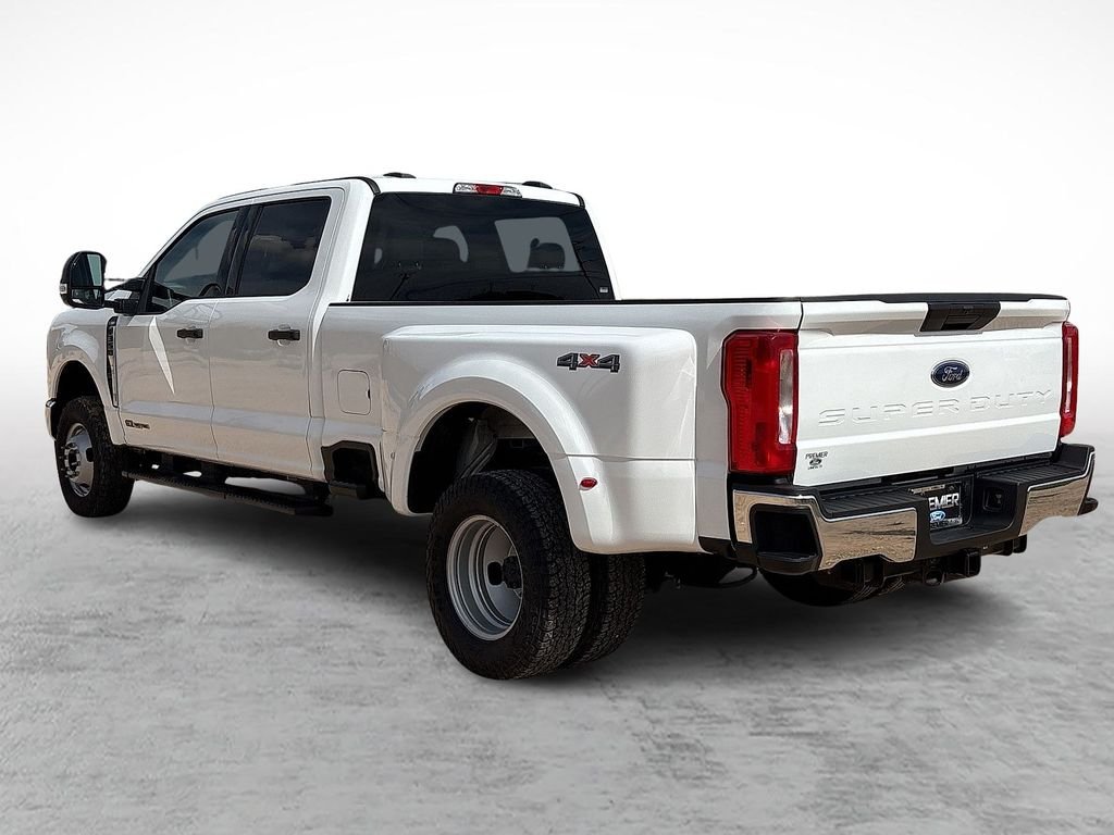 Used 2025 Oxford White Ford XLT image 7