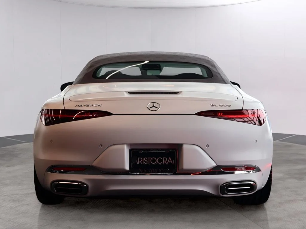New 2026 MANUFAKTUR moonlight white magno (White Ambiance) Mercedes-Benz Maybach SL 680 image 6