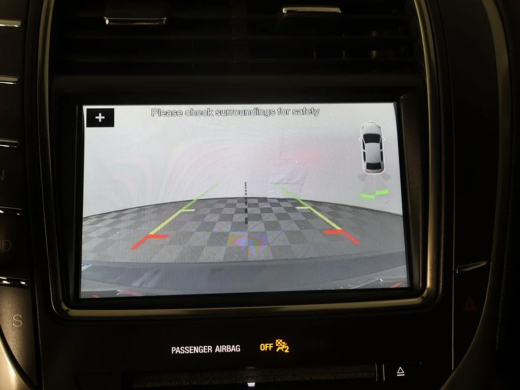 Used 2017 Black Lincoln Select image 41