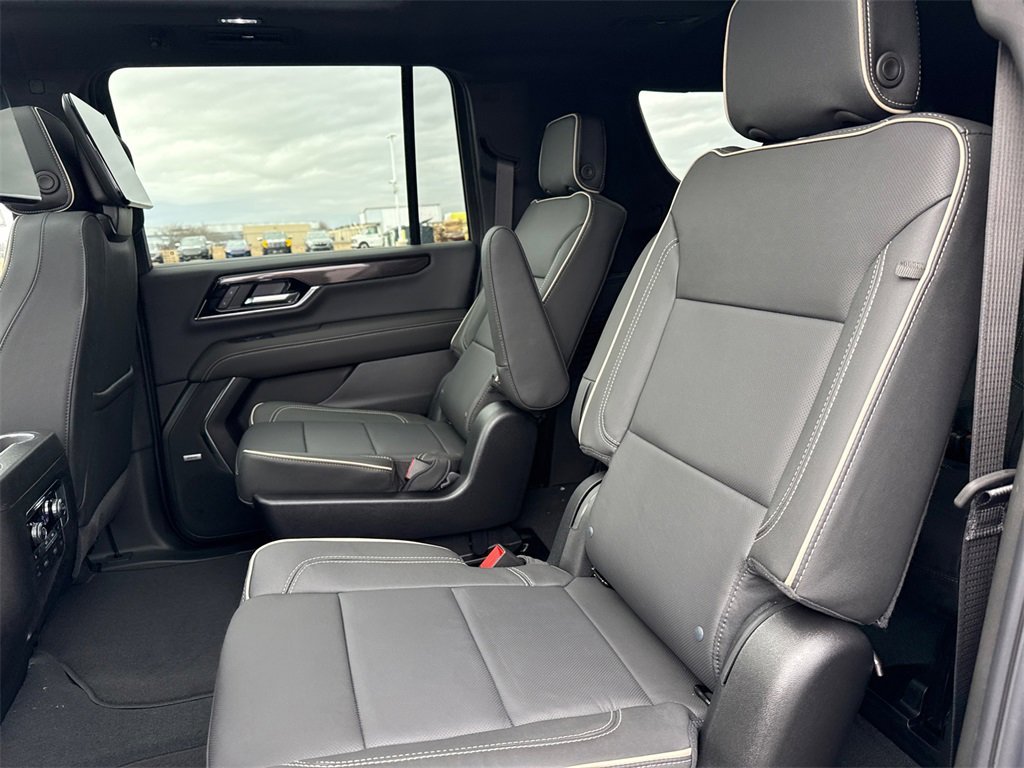 2026 GMC YUKON XL - Image 32