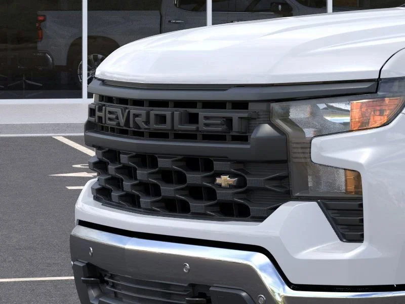 New 2026 Summit White Chevrolet WT image 6