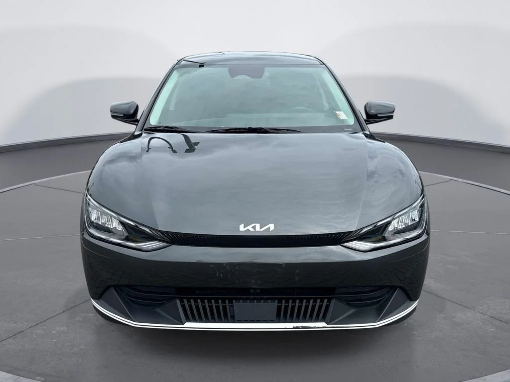 Used 2024 Gray Kia Light image 2