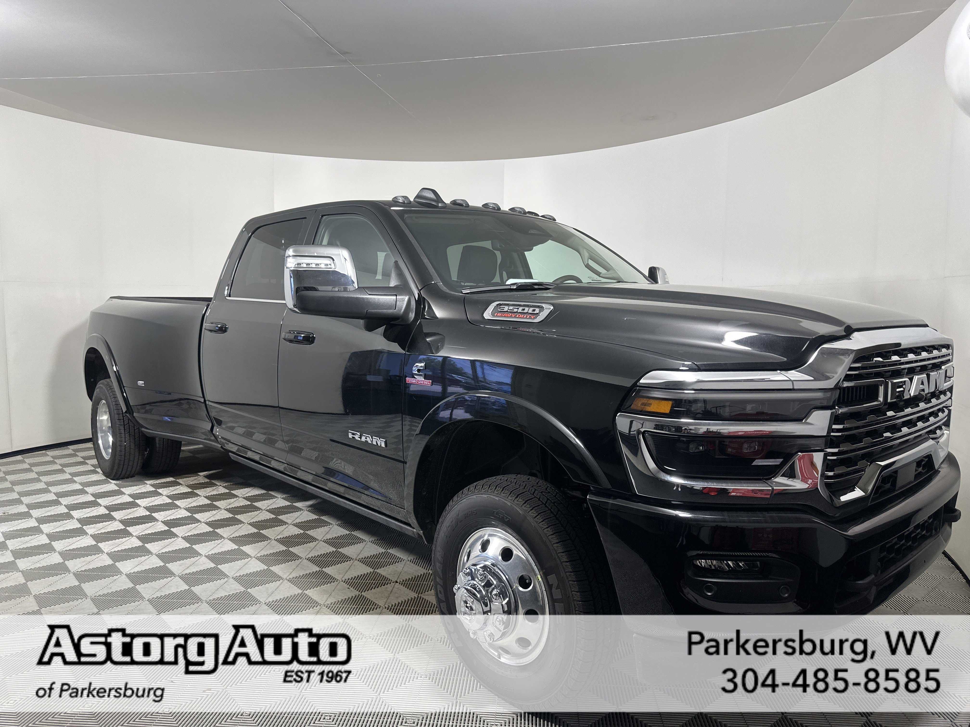 2025 RAM 3500 Limited/Longhorn 4X4 Crew Cab LWB's photo