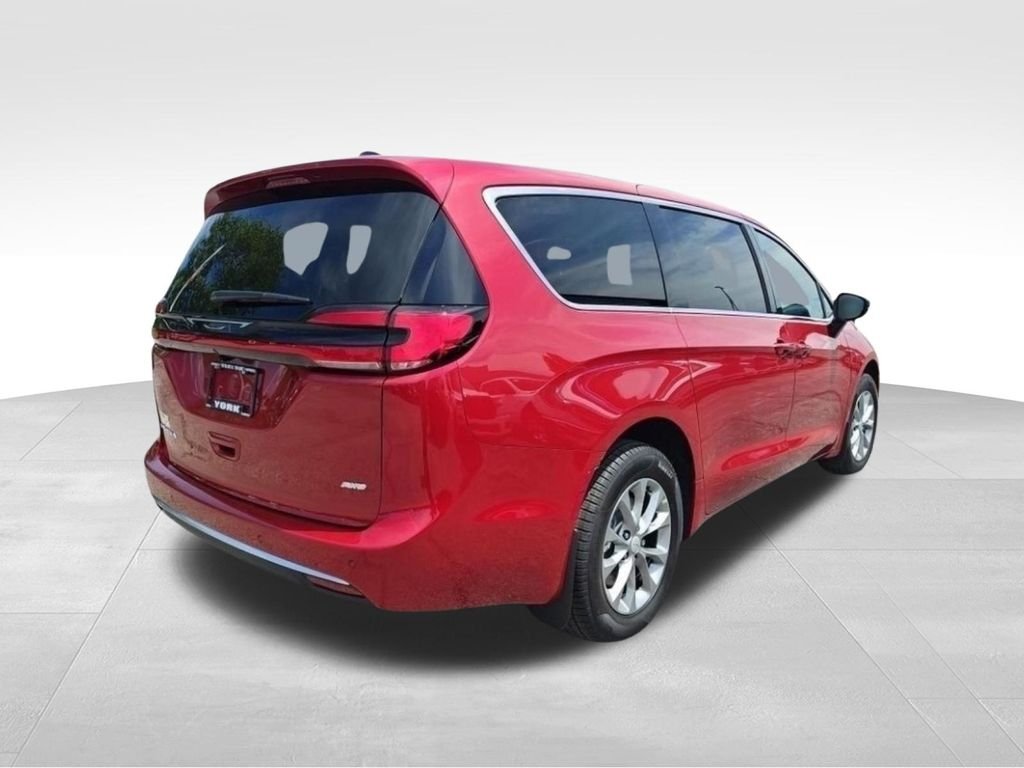 New 2027 Red Hot Pearl-Coat Exterior Paint Chrysler Select image 5