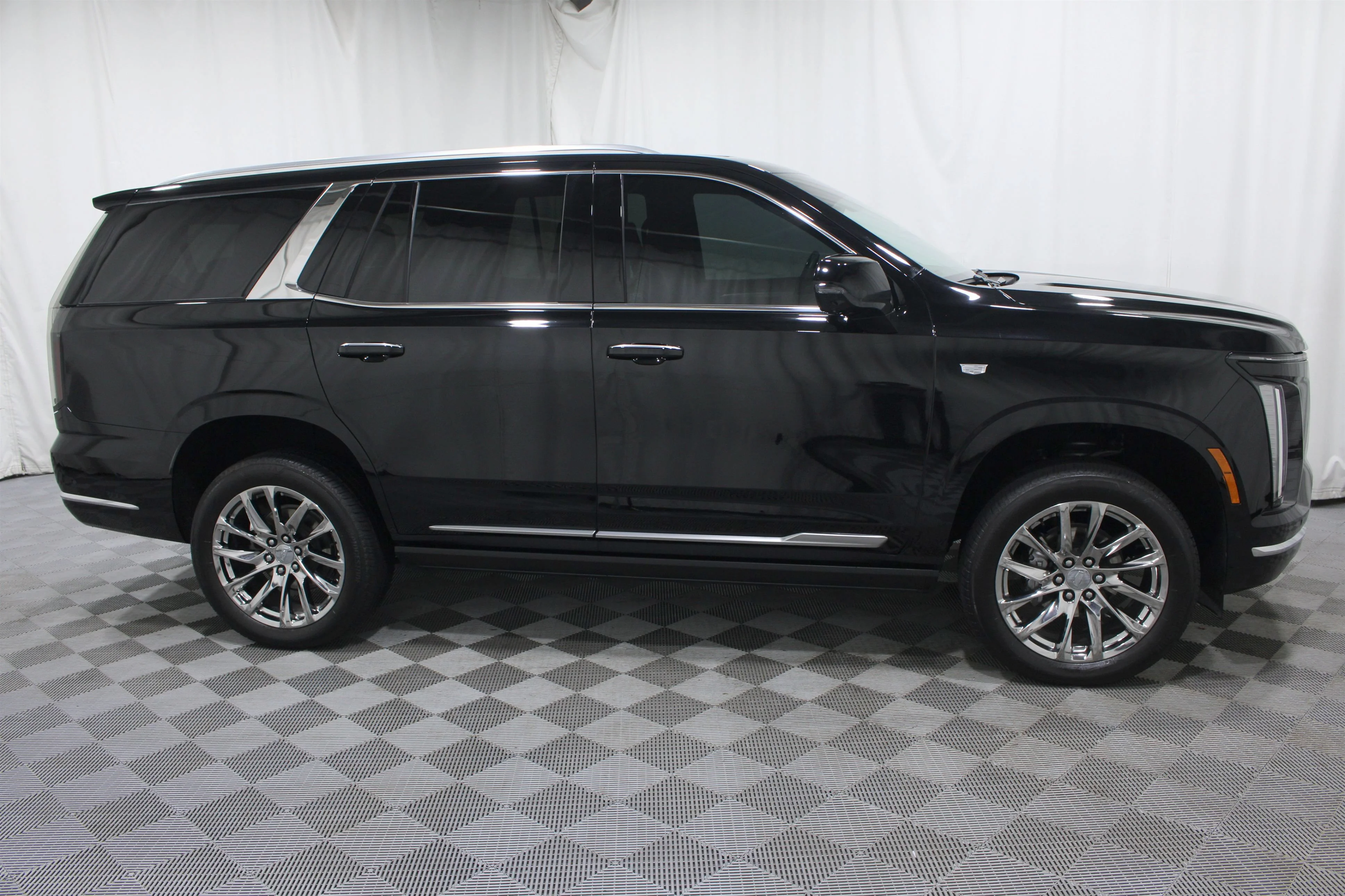 Certified Used 2025 Black Raven Cadillac Premium Luxury image 33