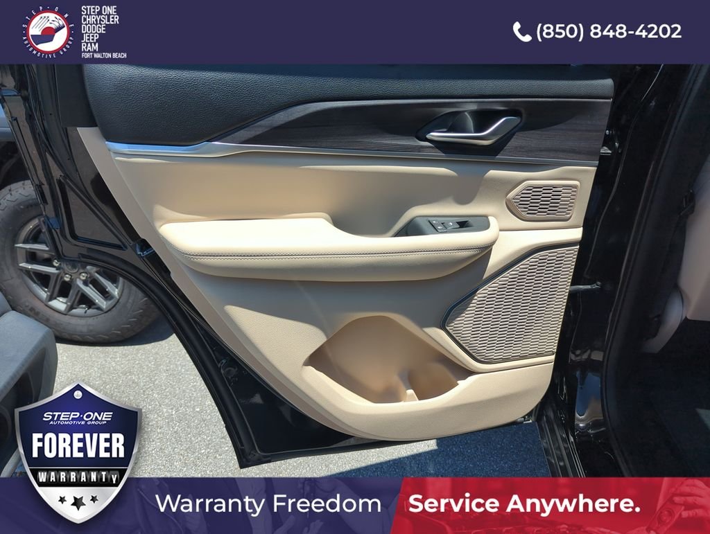 Used 2022 Black Jeep 4xe image 29
