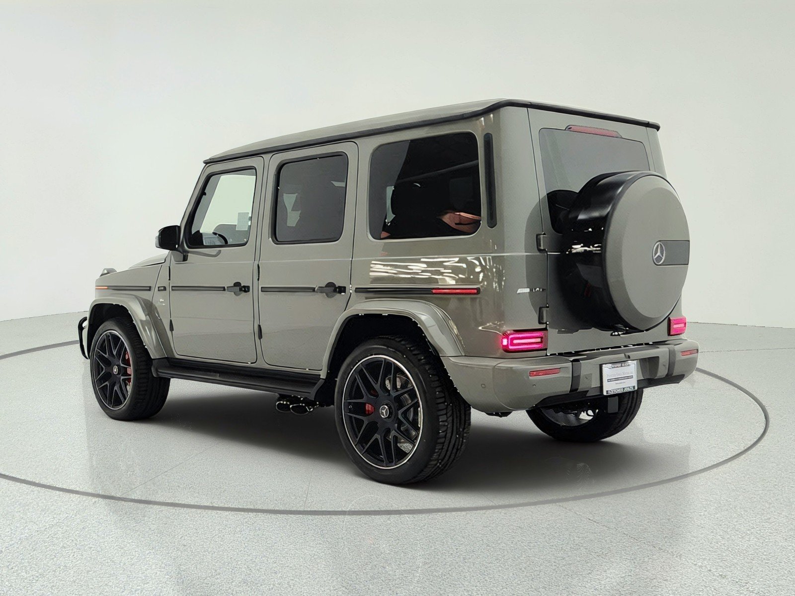 New 2026 MANUFAKTUR Arabian Grey Non- Metallic Mercedes-Benz AMG® G 63 SUV image 7