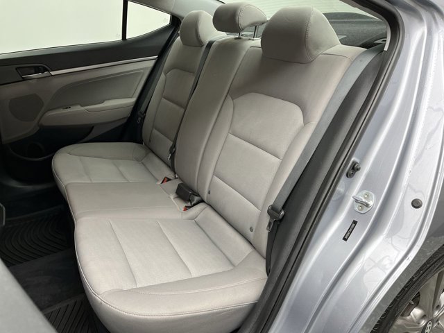 Used 2017 Shale Gray Metallic Hyundai SE image 8