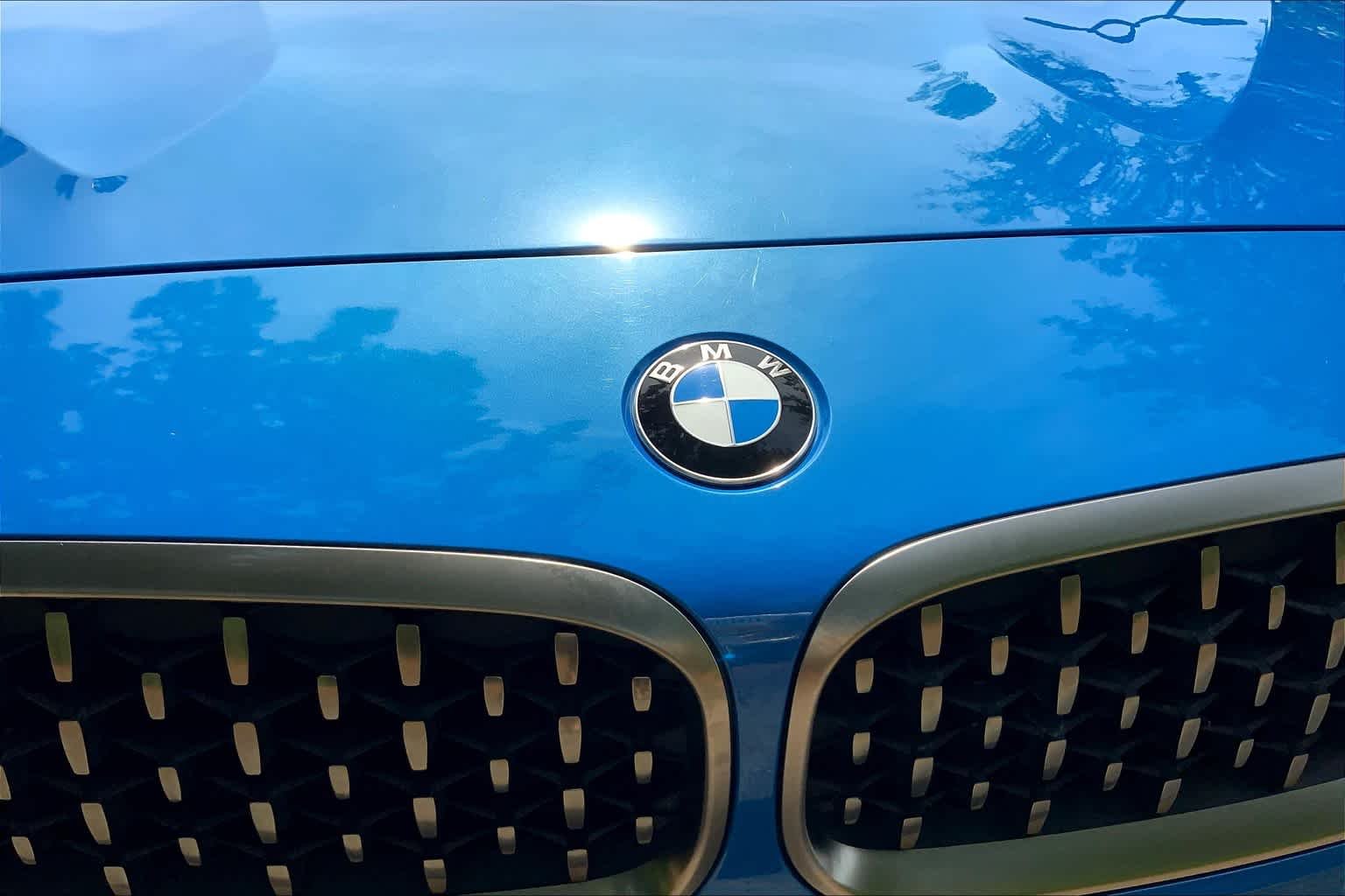 Used 2020 Misano Blue Metallic BMW sDriveM40i image 25