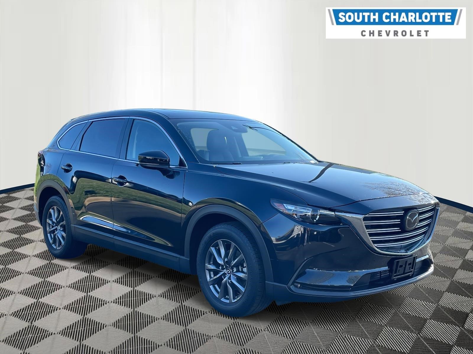 View vehicle photo 3