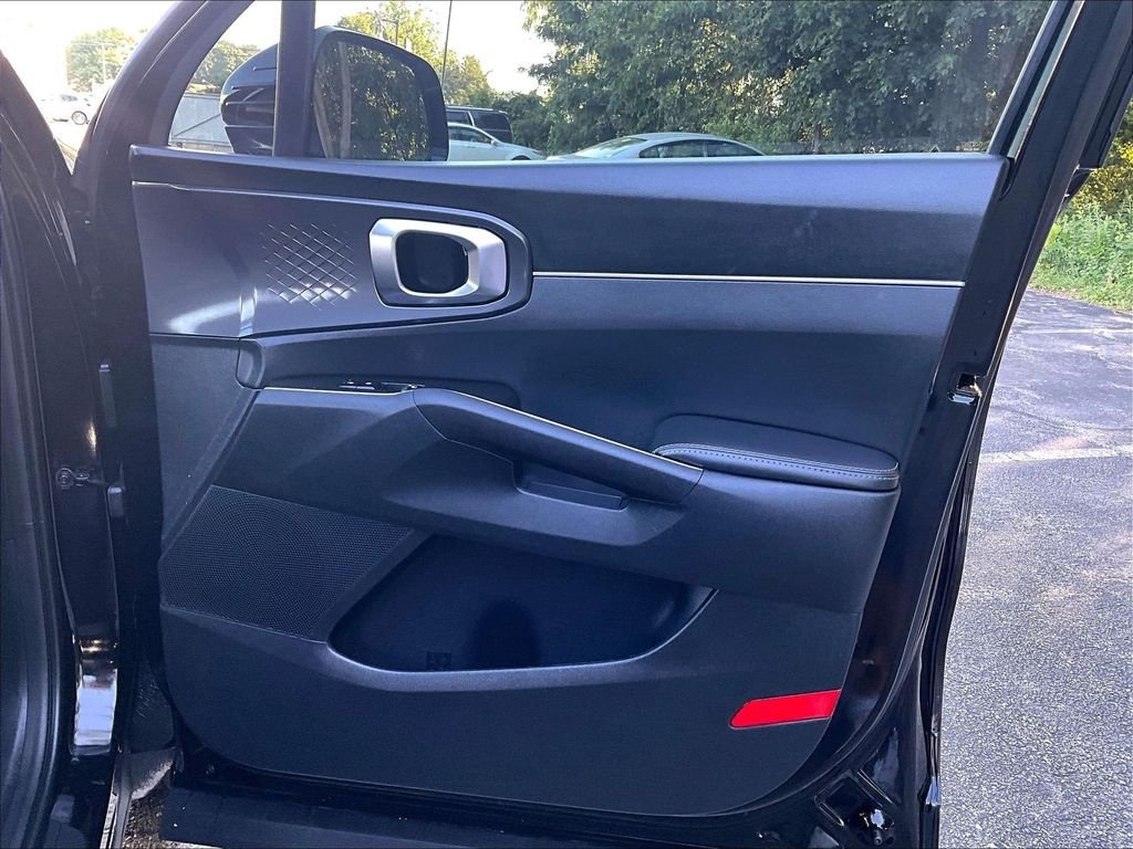 Used 2025 Black Kia S image 12