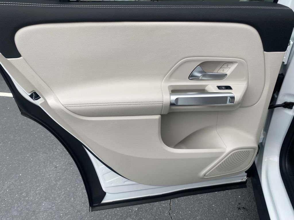 2025 Mercedes-Benz GLB Base - Photo 13