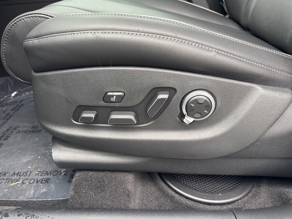 New 2026 Silver Genesis 2.5T PRESTIGE image 23