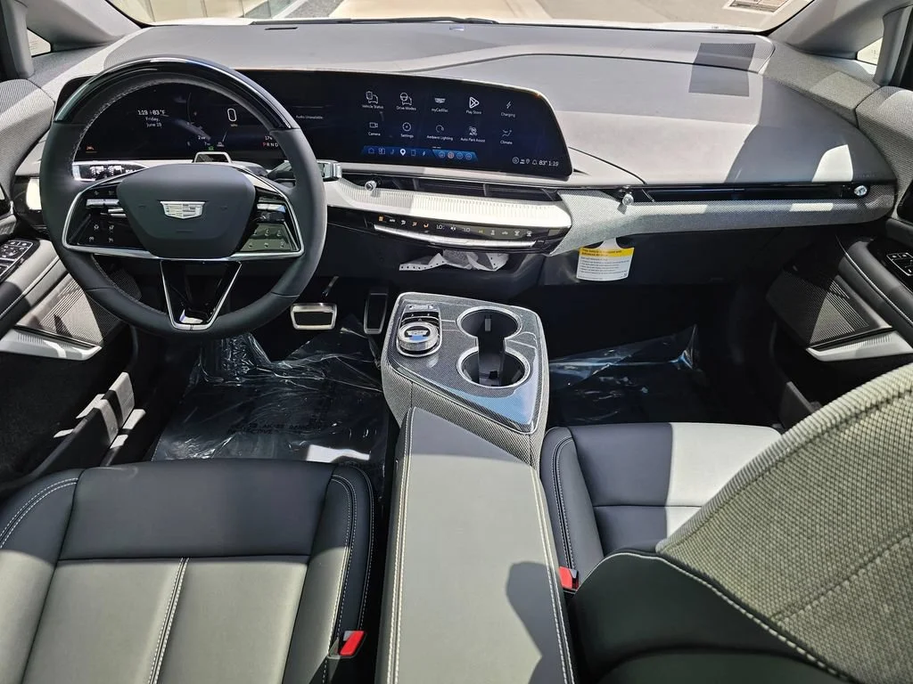 New 2026 Vibrant White Tricoat Cadillac Sport image 17