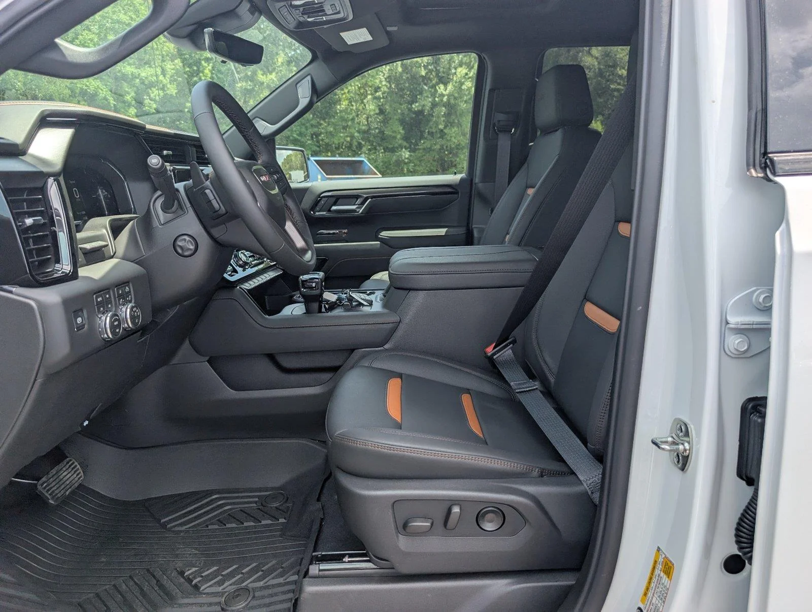 2026 GMC Sierra 1500 AT4 - Photo 18