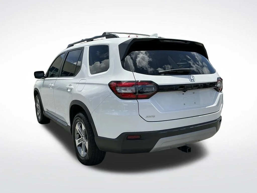 Used 2023 White Honda EX-L image 8